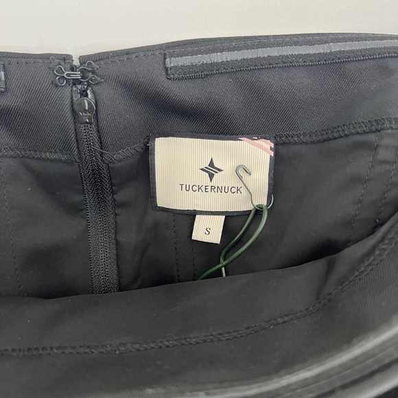 Tuckernuck Black Off the Shoulder Bria Blouse in Black size Small NWT - Picture 8 of 10